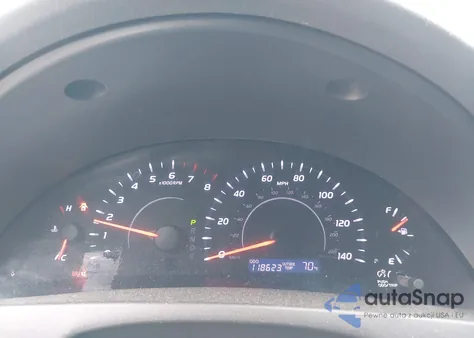 2010 Toyota Camry Le z USA, uszkodzony, nr VIN 4T4BF3EK2AR003318